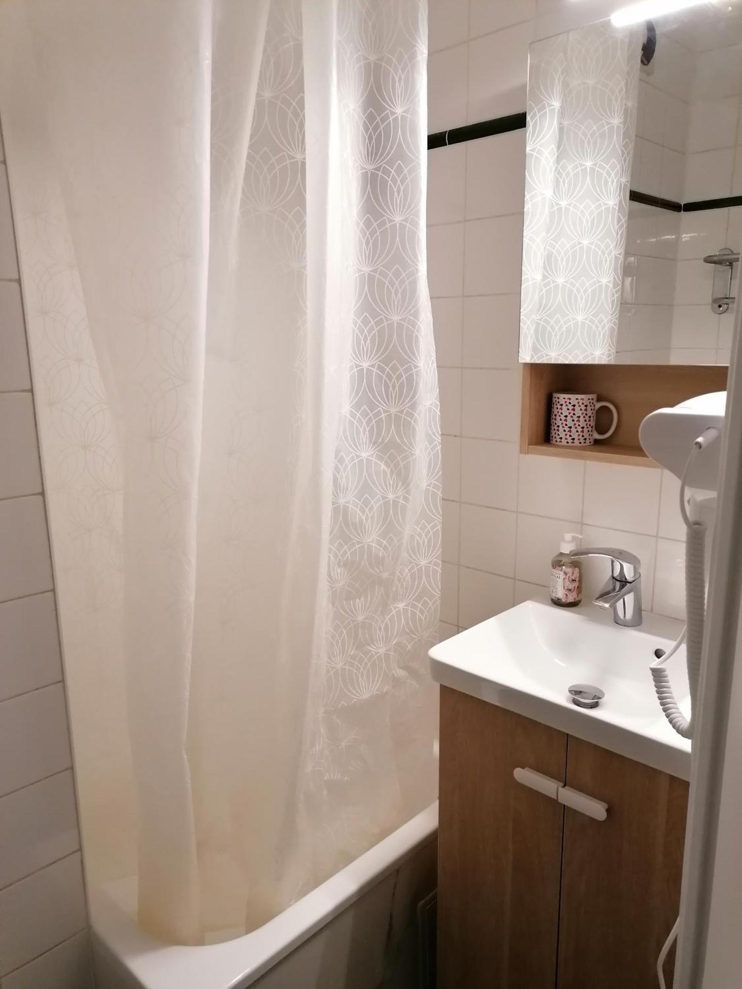 Appart Hotel La Defense Курбевуа Экстерьер фото