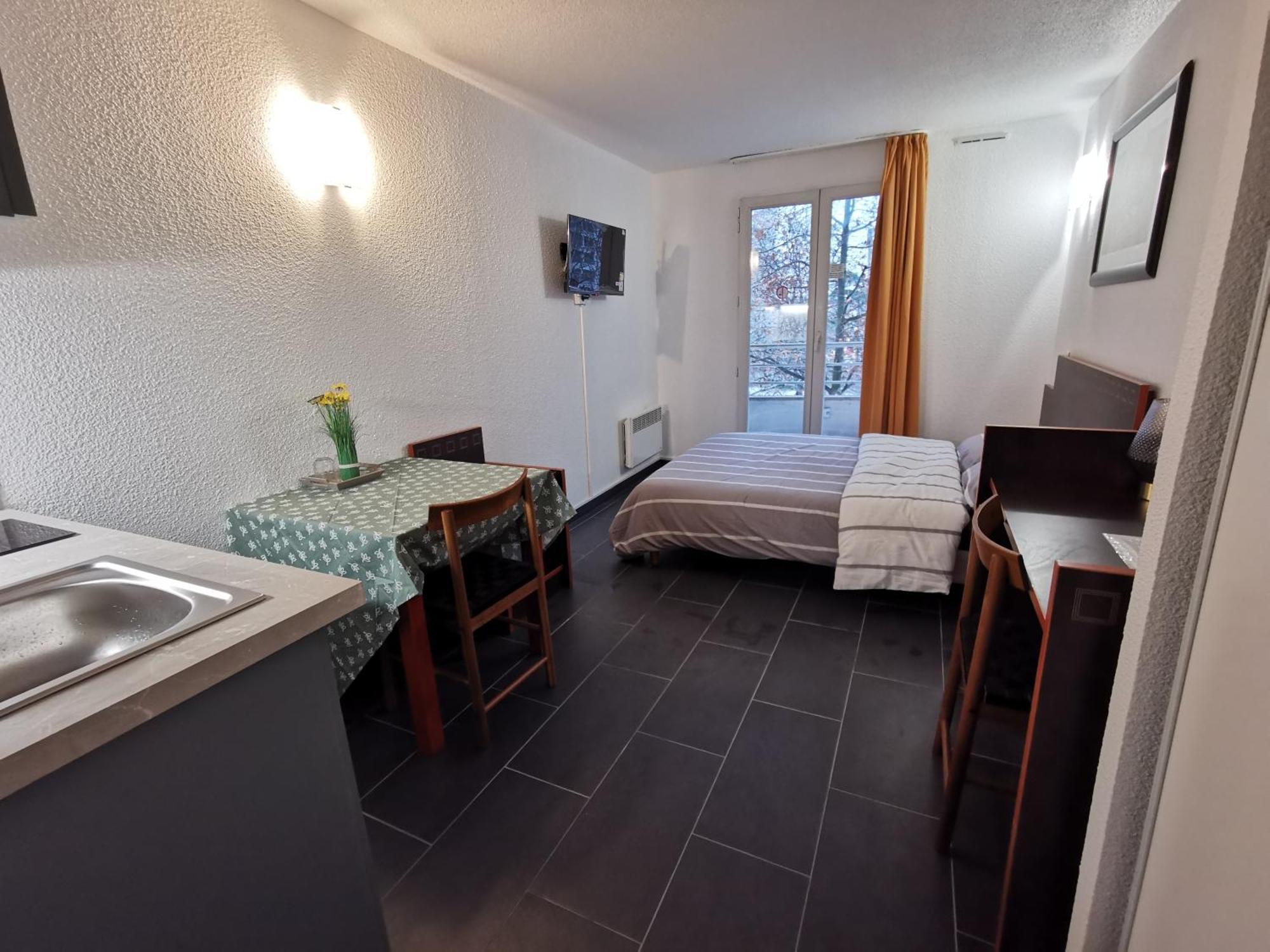 Appart Hotel La Defense Курбевуа Экстерьер фото