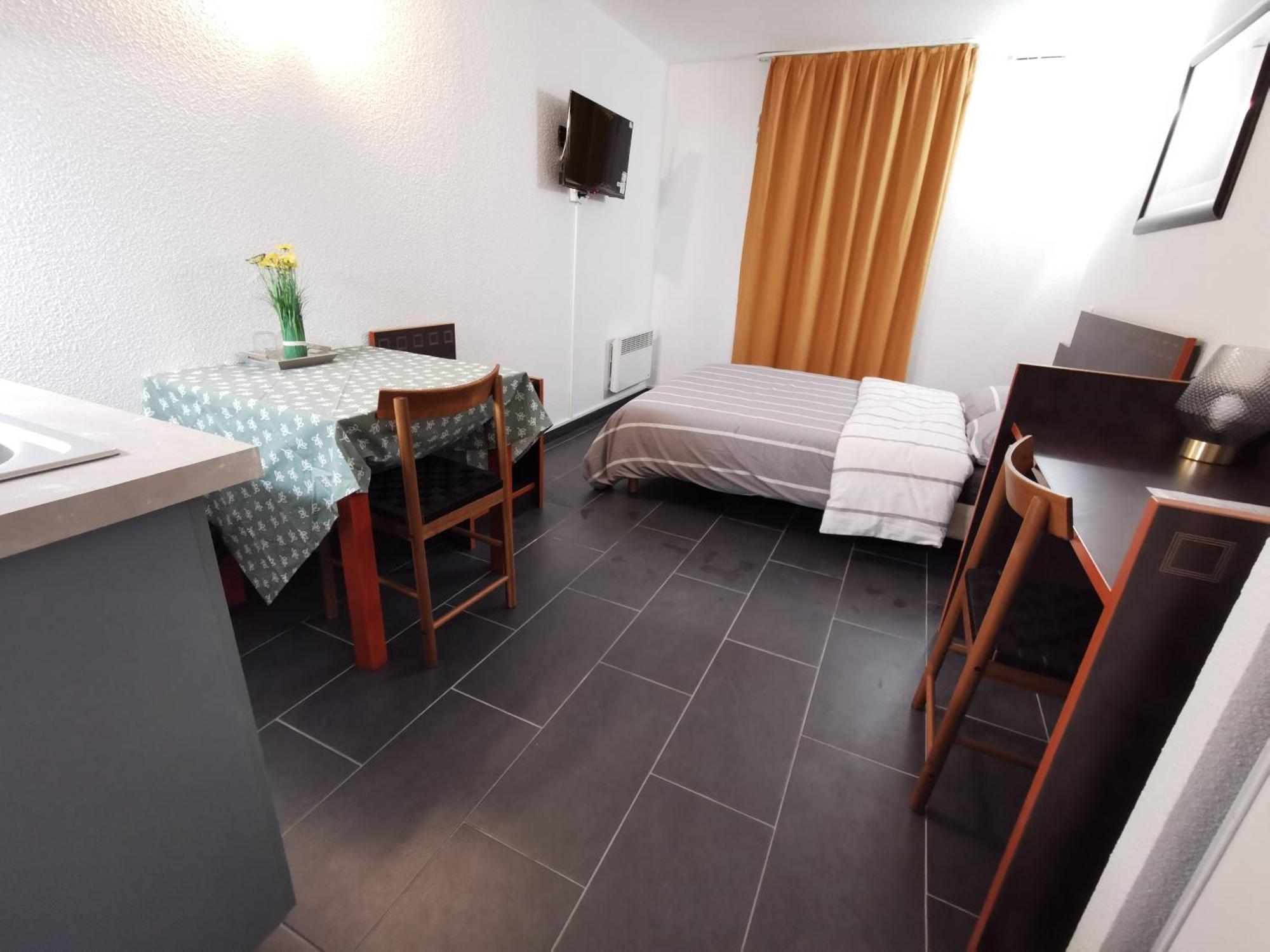 Appart Hotel La Defense Курбевуа Экстерьер фото
