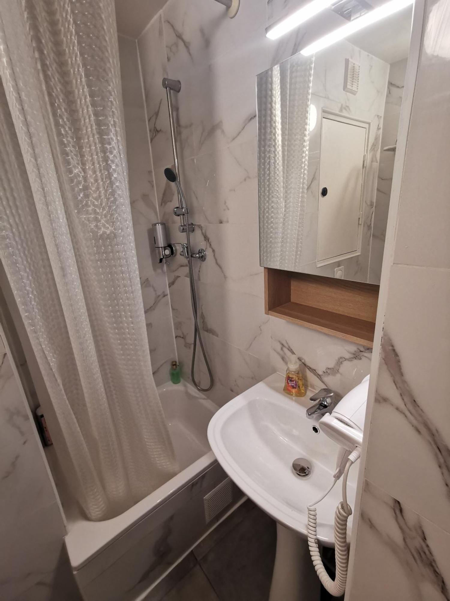 Appart Hotel La Defense Курбевуа Экстерьер фото